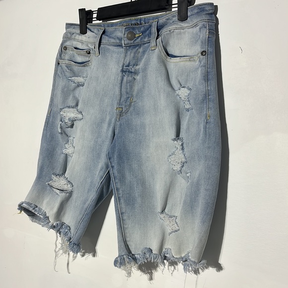 American Eagle Men’s Extreme Flex 4 Lightwash Distressed Denim Shorts Size 30 - Picture 3 of 12